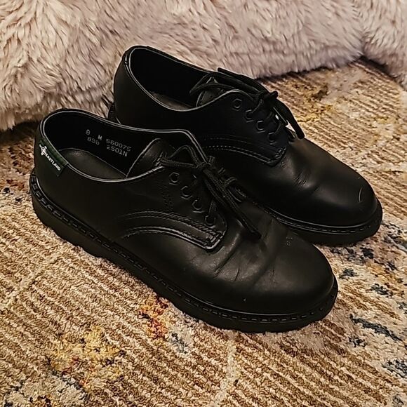 Eastland women's Oxford black lace up shoes size 8 excellent condition - Picture 1 of 12